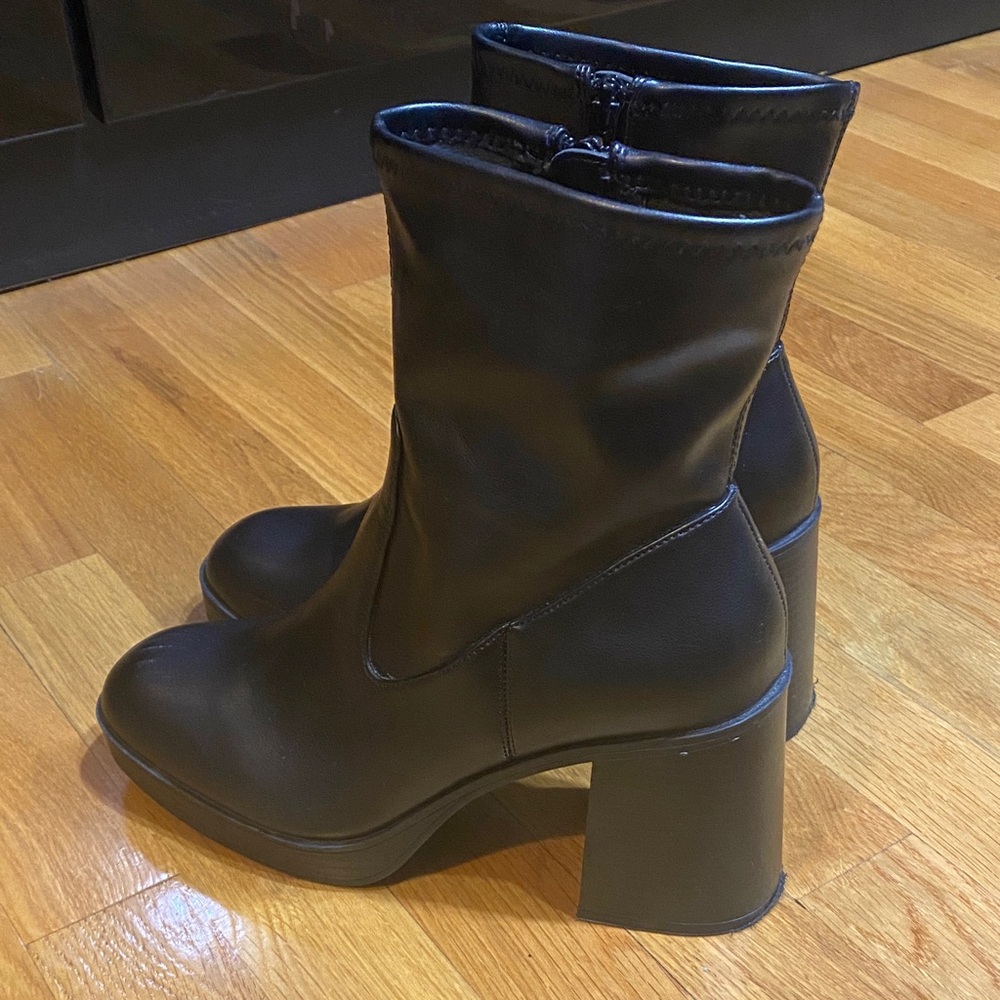 Mix No. 6 Black Heeled ankle Boots